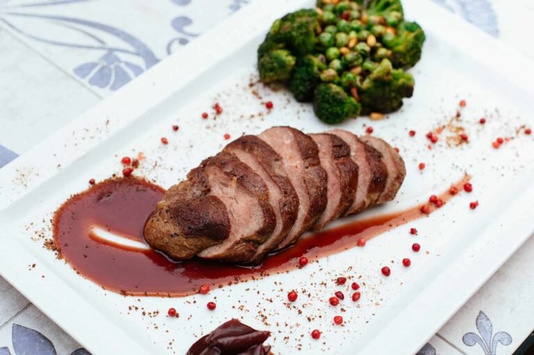 Soslu acılı kreol köfte